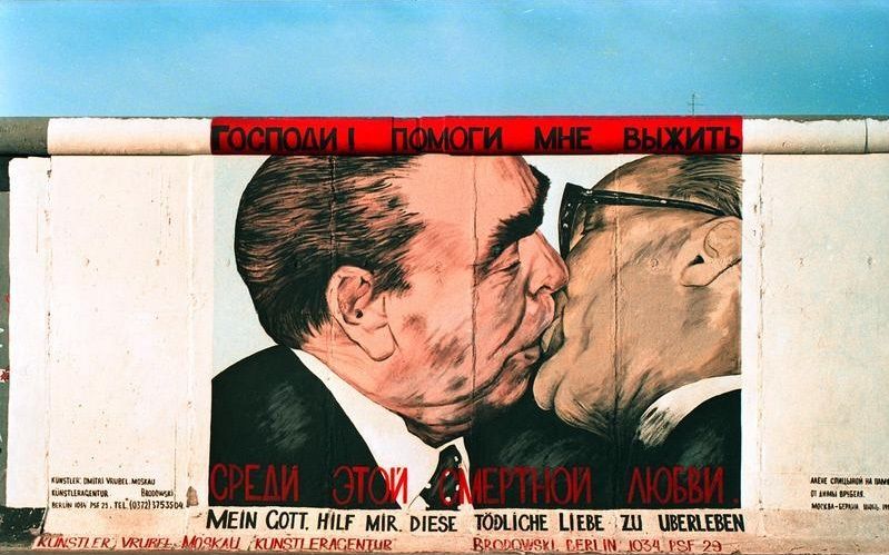 Viss fanns det en djup relation mellan Ryssland och Östtyskland (DDR). Den hatade muren dekorerades flitigt.