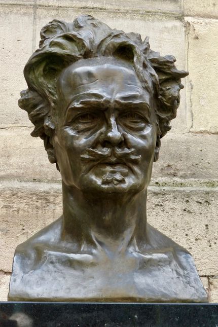 August Strindberg avbildad av Carl Eldh.