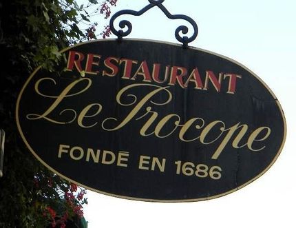 Det gamla anrika Café Procope har blivit Restaurant.