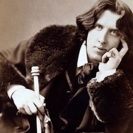 Den irländske snobben och poeten Oscar Wilde besökte ofta Les Deux Magots innan sekelskiftet.