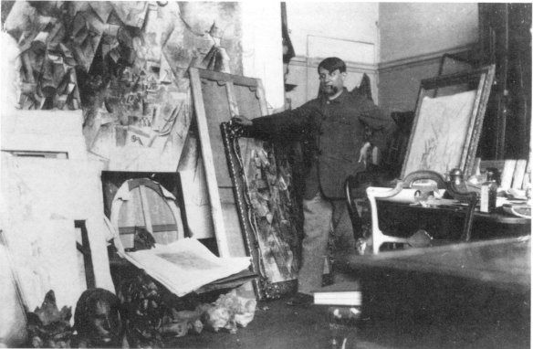 Picasso i sin ateljé på Boulevard de Clichy.