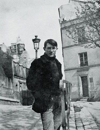 Picasso utanför sin ateljé i Bateau-Lavoir, Montmartre.