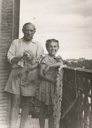 Picasso med sin dotter Maya (ca 1944).