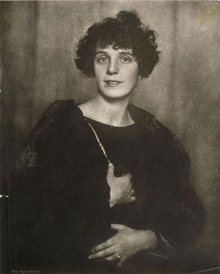Nina Kandinsky (1924).