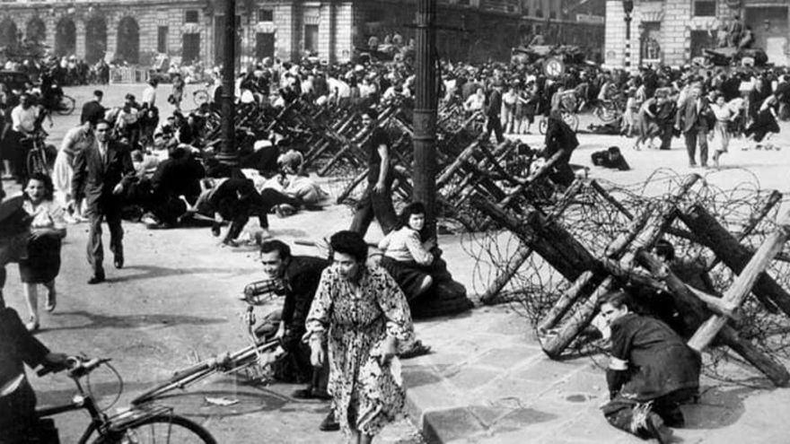 I början av kriget visste Tyskarna att de inte kunde göra någon större skada med sina projektiler. Avsikten var att skrämma parisarna, som då började bygga barrikader - Psykologisk krigföring.