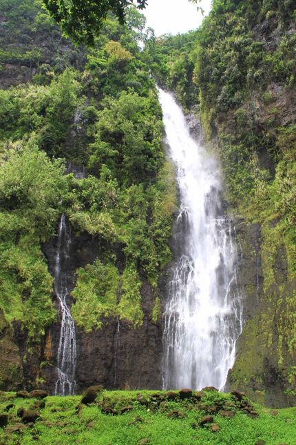Vattenfall på Tahiti (Faarumai).