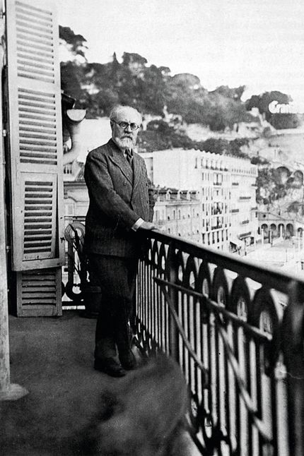 En bekymrad Matisse på sin balkong i Nice.