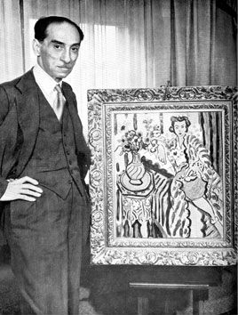 Paul Rosenberg med en av Maisses odaliskmålningar, 1937.