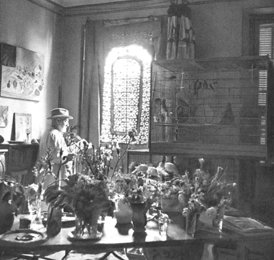 Matisse i sin blomstrande ateljé i Vence 1946.