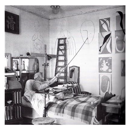Matisse arbetade från sängen. Bilden är tagen något år senare på Regina i Nice.