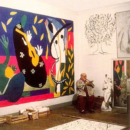 Matisse i sin ateljé på Hotel Regina 1952.