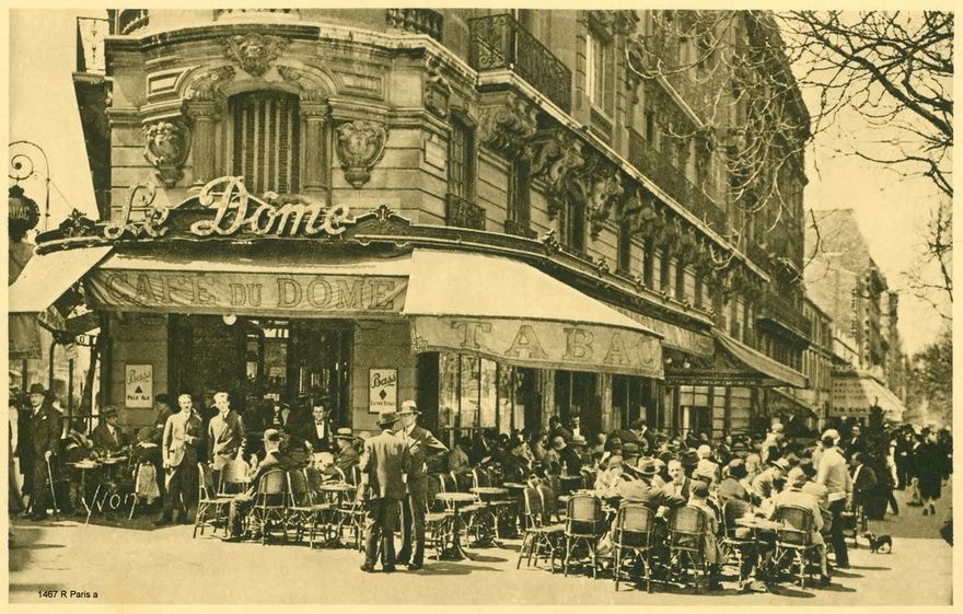 Det var inte bara caféerna och andra uteställen som Sigrid visste att hon skulle sakna när hon lämnade Paris. Det var hela den kosmopolitiska atmosfären. Paris var fortfarande världshuvudstad för konst, mode och nöjen.